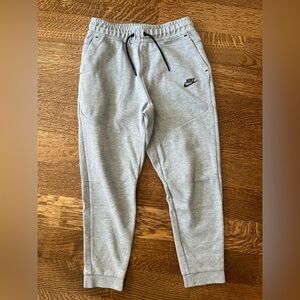 Nike Tech Fleece Big Kids XL Kids Grey Sweatpants